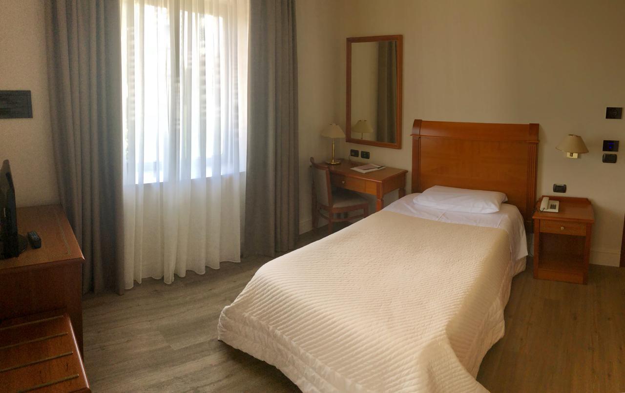 Hotel Touring Coccaglio Exterior foto